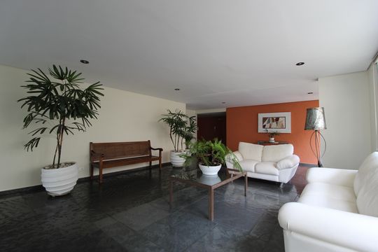 Hall Social de apartamento à venda com 2 quartos, 121m² em Indianópolis, São Paulo