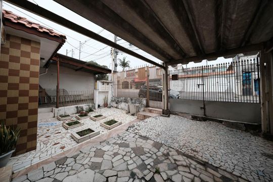 Garagem de casa à venda com 2 quartos, 100m² em Vila Paranagua, São Paulo