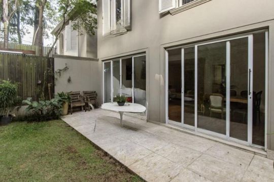 Casa à venda com 3 quartos, 279m² em Real Parque, São Paulo