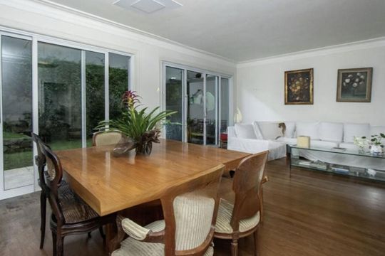 Casa à venda com 3 quartos, 279m² em Real Parque, São Paulo