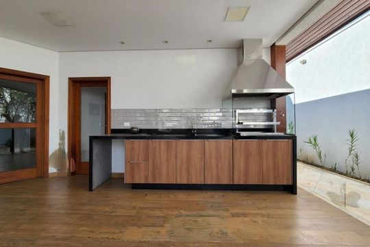 Casa à venda com 4 quartos, 480m² em Super Quadra Morumbi, São Paulo