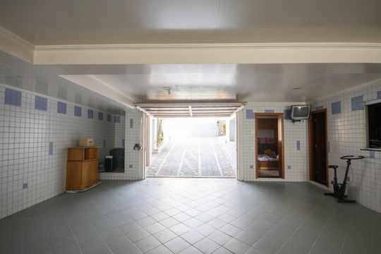 Garagem de casa para alugar com 4 quartos, 495m² em Vila Albertina, São Paulo