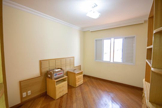 Suíte 2 de casa para alugar com 4 quartos, 495m² em Vila Albertina, São Paulo