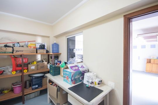 Quarto de Serviço 2 de casa para alugar com 4 quartos, 495m² em Vila Albertina, São Paulo