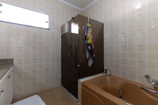 Banheiro da Suíte 1 de casa para alugar com 5 quartos, 403m² em Ipiranga, São Paulo
