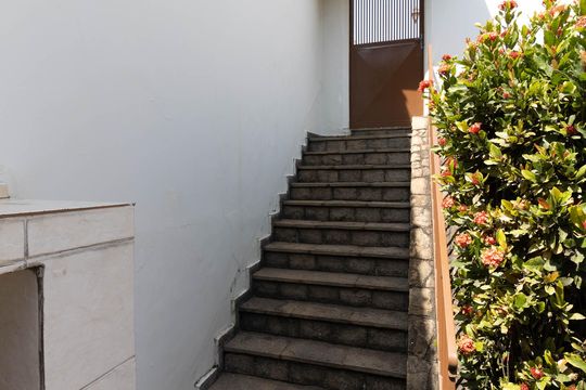 Acesso para o Corredor Lateral  de casa para alugar com 5 quartos, 403m² em Ipiranga, São Paulo