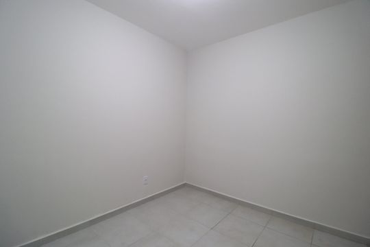 Quarto 2 de apartamento para alugar com 2 quartos, 49m² em Grand Ville, Uberlândia