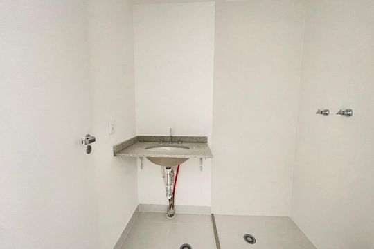 Banheiro Social de apartamento para alugar com 1 quarto, 28m² em Butantã, São Paulo