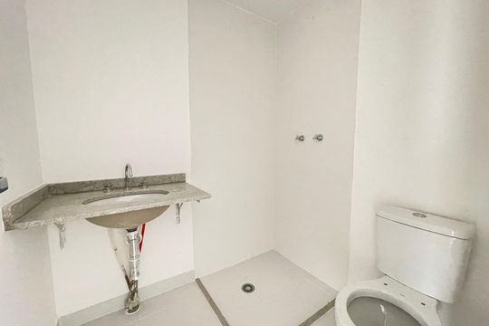 Banheiro Social de apartamento para alugar com 1 quarto, 28m² em Butantã, São Paulo
