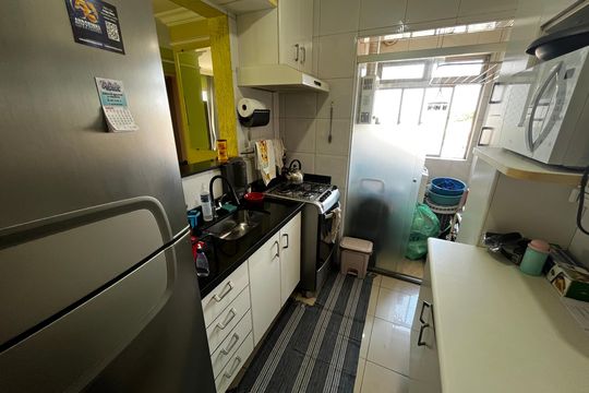 Cozinha de apartamento à venda com 2 quartos, 54m² em Vila Amélia, São Paulo
