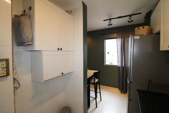 Sala/Cozinha de apartamento à venda com 2 quartos, 46m² em Chora Menino, São Paulo