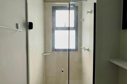 Banheiro da Suíte de apartamento à venda com 1 quarto, 41m² em Jardins, São Paulo