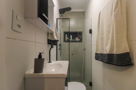 Banheiro de apartamento à venda com 1 quarto, 26m² em Vila Formosa, São Paulo