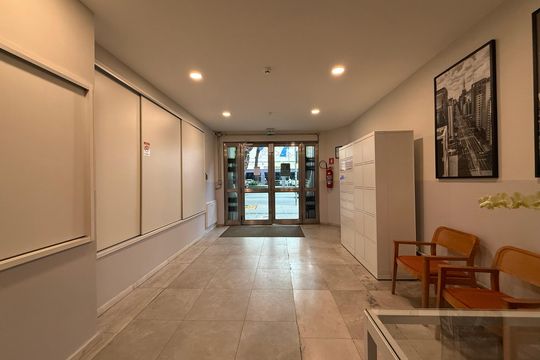 Área comum de kitnet/studio para alugar com 1 quarto, 49m² em República, São Paulo