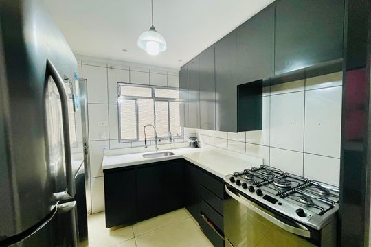 Cozinha de casa de condomínio para alugar com 2 quartos, 150m² em Jardim Guilhermino, Guarulhos