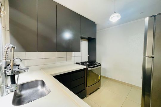 Cozinha de casa de condomínio para alugar com 2 quartos, 150m² em Jardim Guilhermino, Guarulhos
