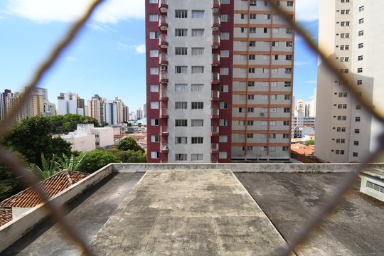 Quarto - Vista de apartamento para alugar com 1 quarto, 35m² em Centro, Campinas