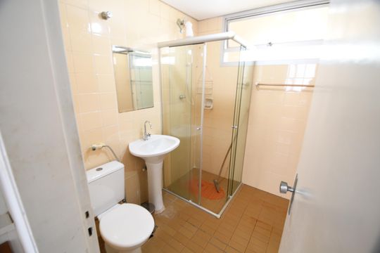 Banheiro de apartamento para alugar com 1 quarto, 35m² em Centro, Campinas