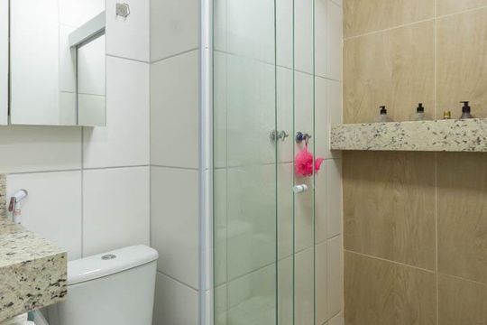 Banheiro de apartamento para alugar com 1 quarto, 32m² em Imperial de São Cristóvão, Rio de Janeiro