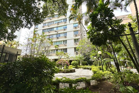 Fachada de apartamento à venda com 4 quartos, 300m² em Laranjeiras, Rio de Janeiro