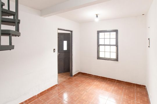 Casa à venda com 3 quartos, 250m² em Jardim Modelo, São Paulo
