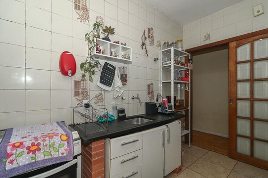 Cozinha de apartamento à venda com 3 quartos, 130m² em São João, Porto Alegre