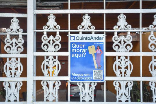 Plaquinha de casa para alugar com 3 quartos, 240m² em Terceira Divisão de Interlagos, São Paulo