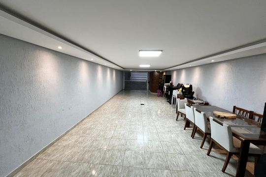Garagem de casa à venda com 3 quartos, 200m² em Casa Verde, São Paulo