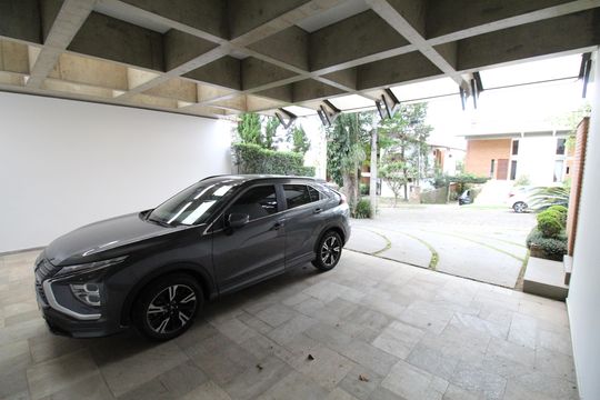 Garagem de casa de condomínio para alugar com 4 quartos, 450m² em Jardim das Colinas, São José dos Campos