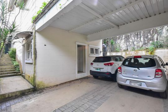 Garagem de casa à venda com 3 quartos, 279m² em Jardim Panorama, São Paulo