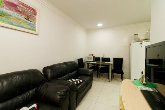 Sala de apartamento à venda com 2 quartos, 57m² em Vila Nivi, São Paulo