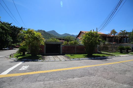Fachada de casa de condomínio à venda com 4 quartos, 870m² em Jacarepaguá, Rio de Janeiro