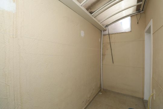 Área de Serviço de casa para alugar com 2 quartos, 60m² em Vila Mazzei, São Paulo