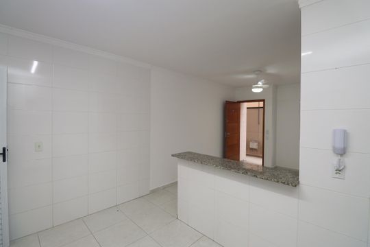 Sala / Cozinha  de casa para alugar com 2 quartos, 60m² em Vila Mazzei, São Paulo