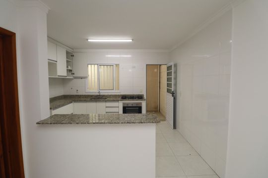 Sala / Cozinha  de casa para alugar com 2 quartos, 60m² em Vila Mazzei, São Paulo