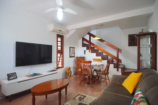 Casa à venda com 3 quartos, 93m² em Ouro Branco, Novo Hamburgo