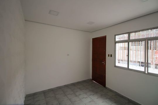 Casa para alugar com 1 quarto, 80m² em Jardim Tietê, São Paulo