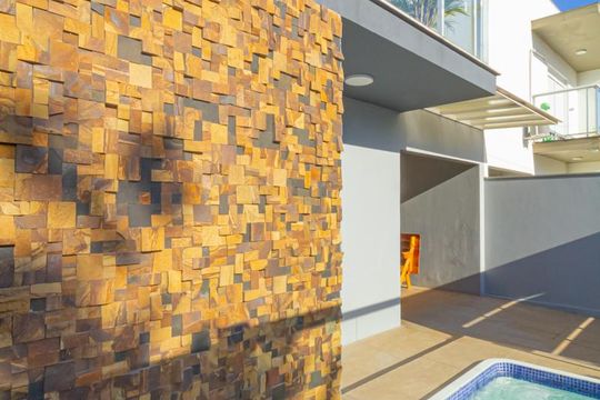 Fachada de casa à venda com 2 quartos, 90m² em São José, Canoas