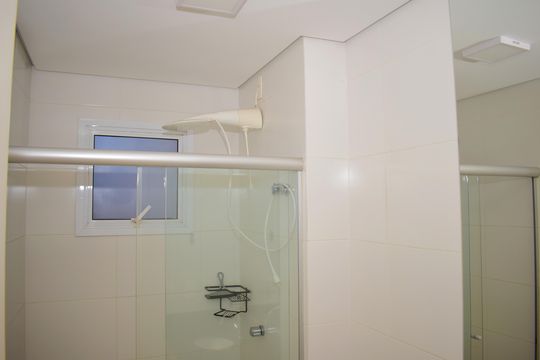 Banheiro de apartamento para alugar com 1 quarto, 55m² em Vila Ana Maria, Ribeirão Preto