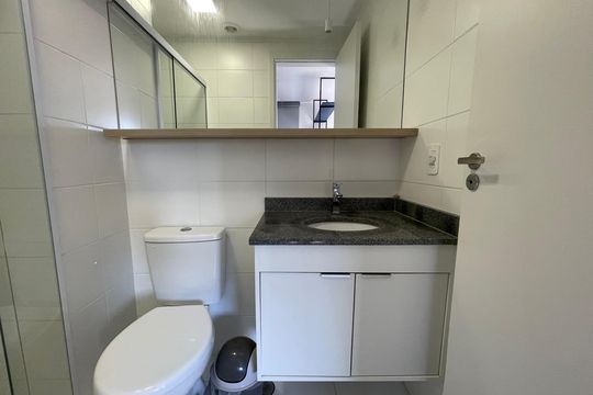 Banheiro Social de kitnet/studio para alugar com 1 quarto, 24m² em Butantã, São Paulo