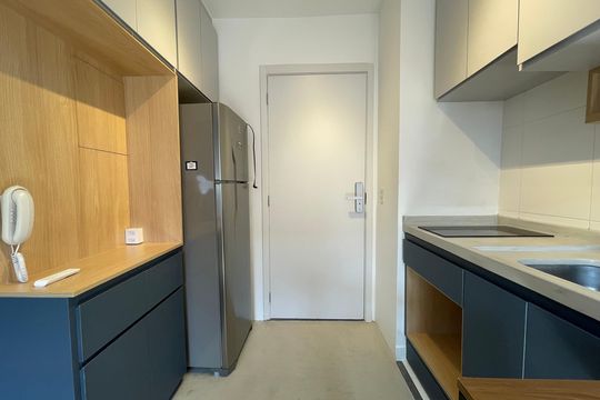 Cozinha de kitnet/studio para alugar com 1 quarto, 24m² em Butantã, São Paulo