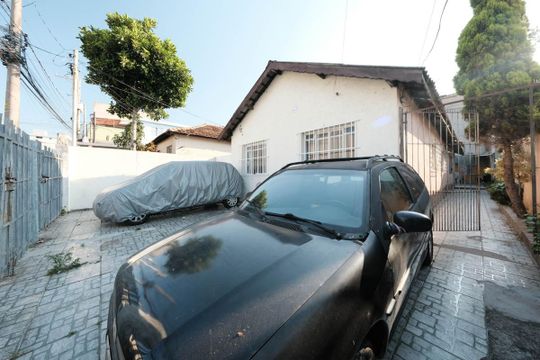 Garagem de casa para alugar com 2 quartos, 300m² em Jardim Coimbra, São Paulo