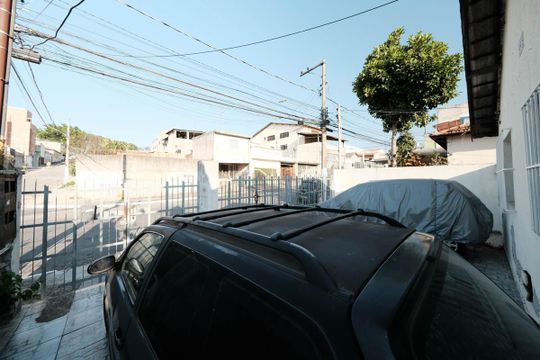 Garagem de casa para alugar com 2 quartos, 300m² em Jardim Coimbra, São Paulo