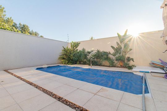 Área comum - Piscina de casa à venda com 3 quartos, 230m² em Espírito Santo, Porto Alegre