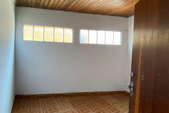 Quarto de casa à venda com 4 quartos, 800m² em Salgado Filho, Belo Horizonte