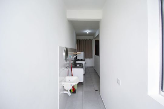 Cozinha de apartamento para alugar com 1 quarto, 49m² em Vila America, São Paulo