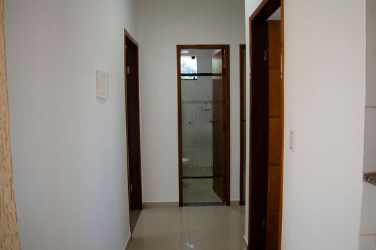 Corredor de casa para alugar com 3 quartos, 170m² em Conjunto Riviera, Goiânia
