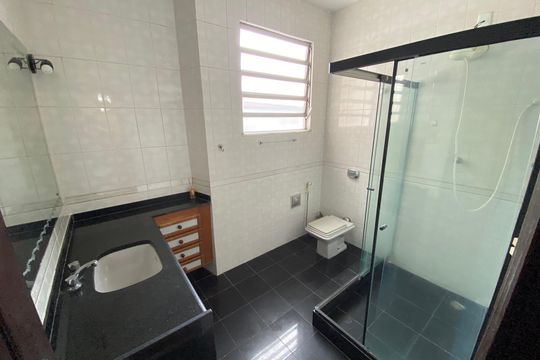 Banheiro da Suíte de casa à venda com 4 quartos, 284m² em Del Castilho, Rio de Janeiro
