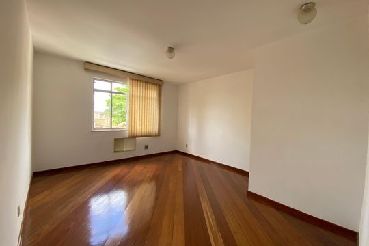 Quarto  de casa à venda com 4 quartos, 284m² em Del Castilho, Rio de Janeiro