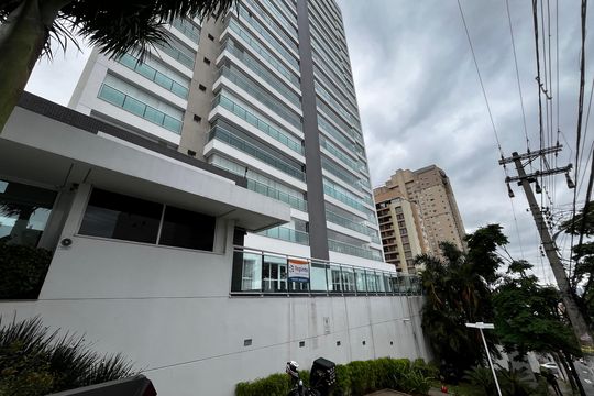 Fachada de apartamento à venda com 3 quartos, 250m² em Santa Teresinha, São Paulo